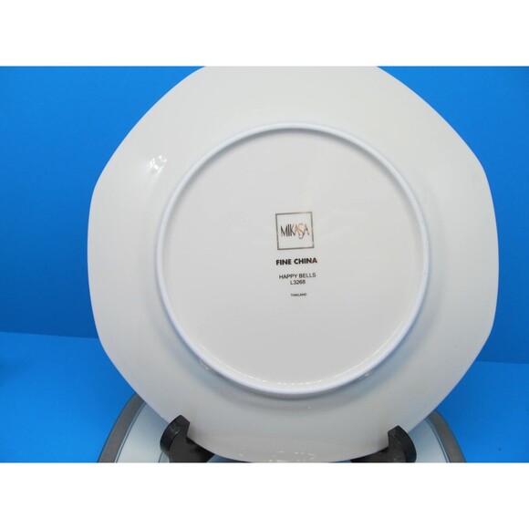 Mikasa Happy Bells Luncheon Accent Octagonal Plates 9" Set of 2 - Picture 6 of 9